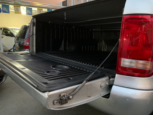 Imagem 7 de 15 de Volkswagen Amarok Trendline 2.0 Prata 2012