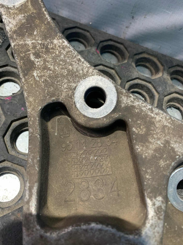 Base Soporte Transmisión Automática Trax 13-20 Gm 95142834 (Usado)
