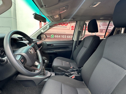 Toyota Hilux 2.7 Cabina Doble Sr Mt