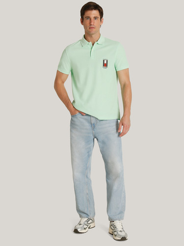 Polo De Corte Regular Con Logo Vertical Verde Tommy Hilfiger
