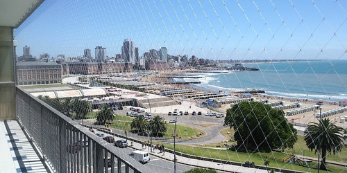 Imagen 29 de 30 de 4 Ambientes En Primera Linea De Mar Con Vista Plena, Balcon Corrido, Dependencia De Servicio Y 2 Cocheras Fijas. Totalmente Reciclado.