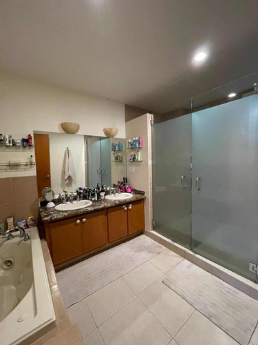Departamento En Renta En Bosque Real De 380 M