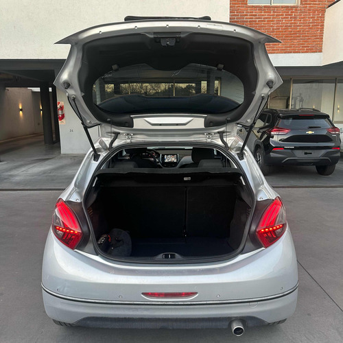 Peugeot 208 1.6 Allure