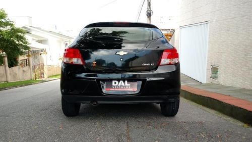 Onix Hatch Lt 1.0 8v Flexpower 5p Mec.