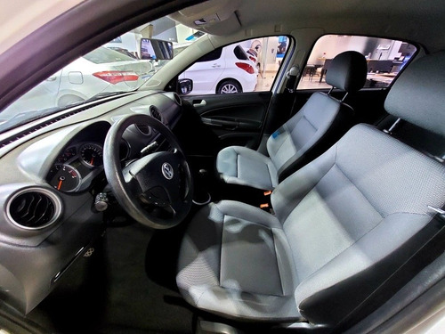 Imagen 6 de 8 de Volkswagen Gol Trend 2009 1.6 Pack Ii