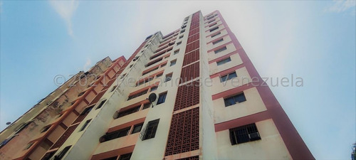 Imagen 25 de 30 de Apartamentos En Venta En Av Florencio Jimenez Barquisimeto, Lara 21-26124 Romer Gonzalez Profesional Inmobiliario Renta House