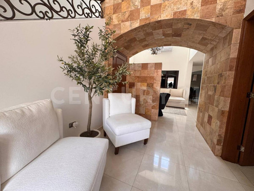 Casa En Venta En Las Quintas