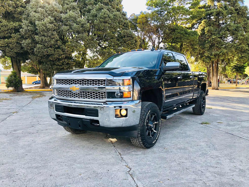 Chevrolet Cheyenne Duramax 6.6 Diésel