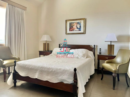 Venta Casa De 4 Dormitorios Frente A Playa Mansa - Punta Del Este