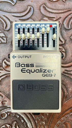 Pedal De Efecto Boss Bass Equalizer Geb-7  Gris