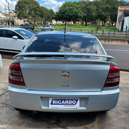 Chevrolet Astra 2.0 Advantage Flex Power 5p
