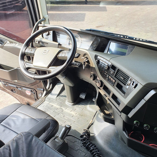Imagem 23 de 25 de Caminhão 540 Volvo Fh540 Cavalo Traçado 6x4 Bug Leve 2018
