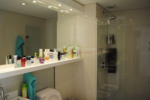 Departamento De 2 Dormitorios En Torre Aquarela, Mansa, Punta Del Este-ref:32
