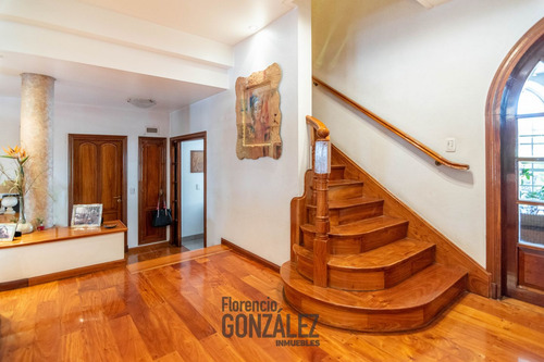 Casa De 5 Ambientes Con Cochera Y Jardin En Lugano