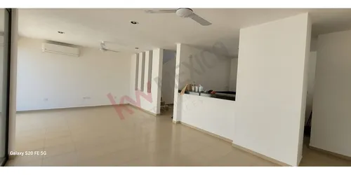 Hermosa Casa Moderna En Condominio Conkal