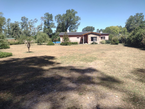Imagen 2 de 25 de Casa Quinta En Venta De 3 Dormitorios En Brandsen.