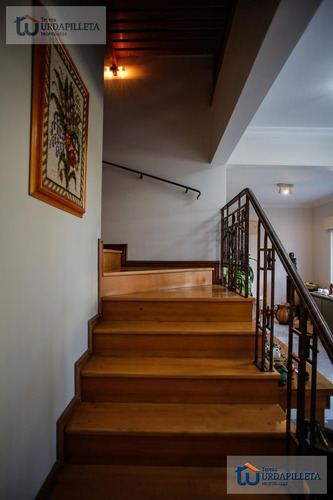 Casa 4 Dormitorios Con Muy Buena Ubicación Central-
