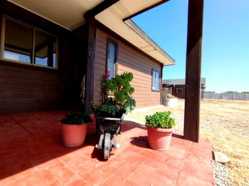 Venta Parcela, 5 Dormitorios. Mas Cabaña De 60 Mt2 Limache
