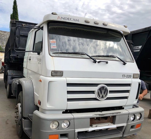 Imagen 7 de 9 de Volkswagen 17.220 2007 Enganchado Con Batea Petinari 2004