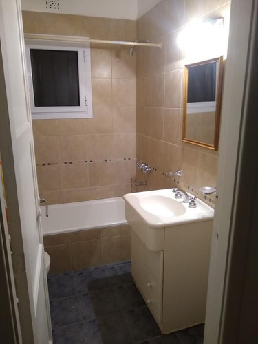 Imagen 6 de 11 de Vicente López - 2 Dormitorios - 1 Baño - Ph En Venta