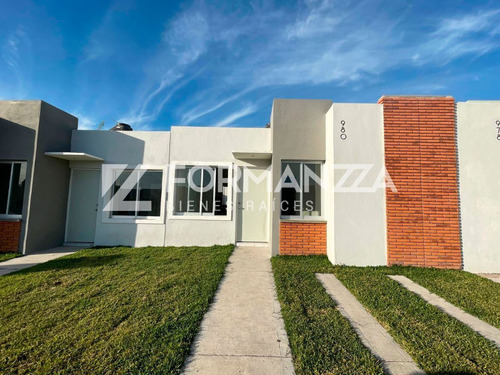 Casa Nueva En Venta En Fraccionamiento Tulipanes En Villa De