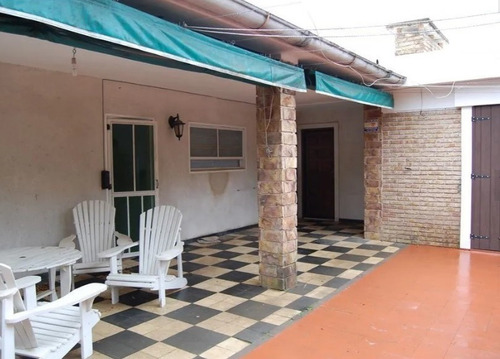 Casa De 3 Dormitorios En Parque Del Plata Sur
