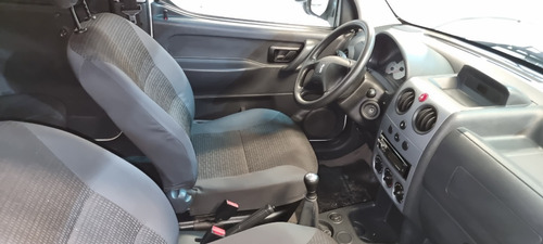 Imagen 11 de 15 de Peugeot Partner 1.6 Hdi Confort 5as