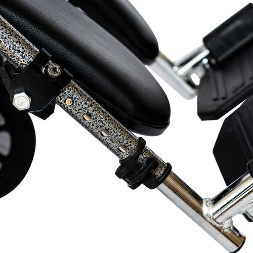 Silla De Ruedas Premium Con Llantas Sólidas De Alta Calidad Color Negro