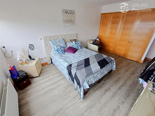Casa En Venta Av. Bosques De Montemar En Concón