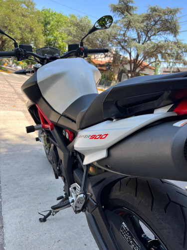 Imagen 5 de 23 de Aprilia Shiver 900 Naked
