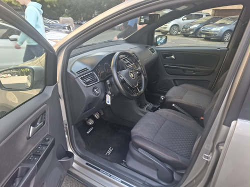 Volkswagen Suran Cross 1.6 Highline 101cv