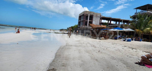 Venta Lote Para Desarrollar Hotel En El Corazon De La Isla Holbox P4068