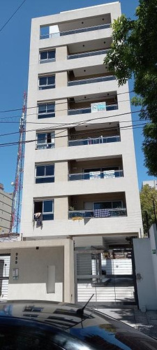 Imagen 2 de 11 de Amplio 2 Ambientes Con Balcón (cochera Opcional)