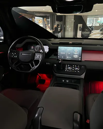 Land Rover Defender X-dinamic P400 2023 B2+