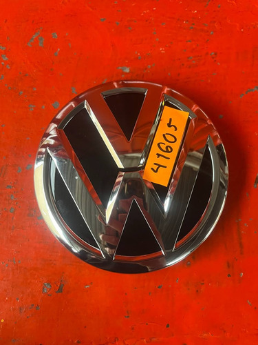Emblema Delantero Volkswagen Vento 2016-2019 41605