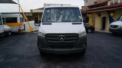 Imagem 3 de 14 de Mb Sprinter 314 Longa Com Baú 2021 Zero Km