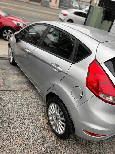 Imagen 9 de 22 de Ford Fiesta Kinetic Design 2015 1.6 Se 120cv
