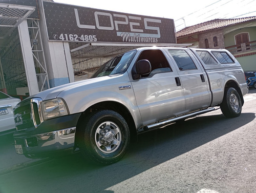 Ford F-250 4.2 Td Xlt Cab. Dupla 4p