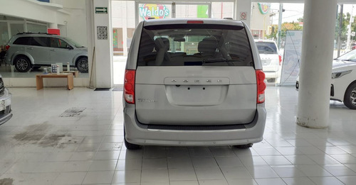 Imagen 2 de 15 de Dodge Grand Caravan 2018 3.6 Sxt At
