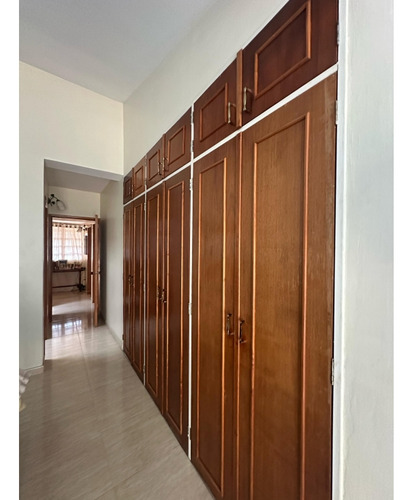 Se Vende Townhouse En Urb. Santa Maria