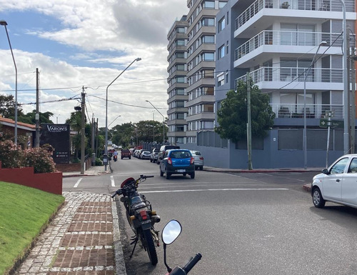 Casa 4 Deptos Alquilados 380m2 Terreno Ideal Inver Us$260000
