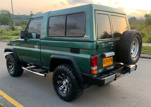 Toyota Land Cruiser 4.5 Macho