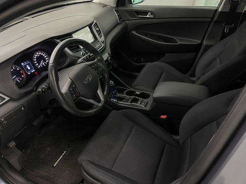 Imagen 9 de 18 de Hyundai Tucson 2.0 Automatica 4x2 Impecable Modelo 2017!