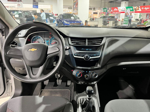 Chevrolet Aveo Hatch 1.6 Ls Mt