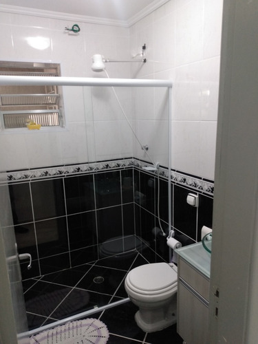 Vendo Casa Térrea 131m2 Com 3 Dormitórios, Sendo 1 Suíte.
