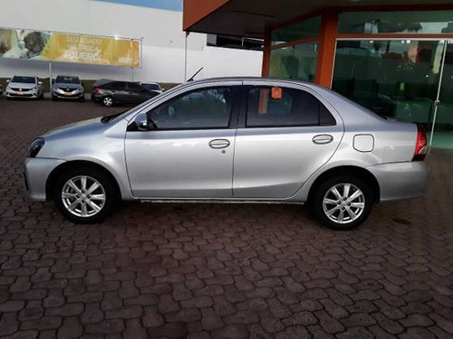 Imagem 9 de 10 de Toyota Etios 1.5 X Plus Sedan 16v Flex 4p Automático