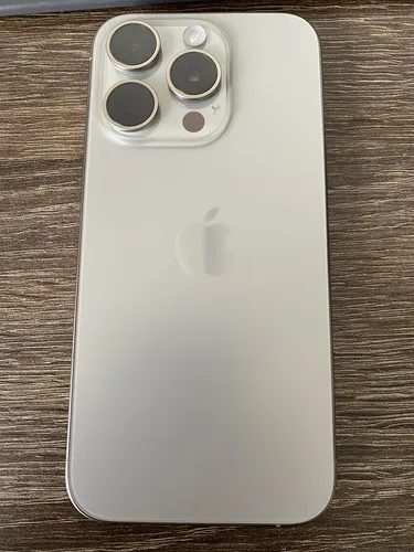 Apple iPhone 15 Pro (256 Gb) - Titanio Natural (Usado)