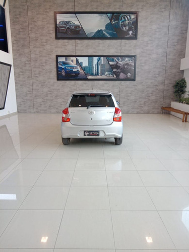 Toyota Etios ETIOS X 1.5 6 M/T