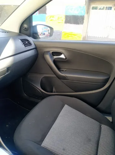 Volkswagen Vento 1.6 Starline At