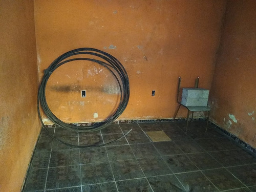 Vendo, Casa Com 3 Cômodo
